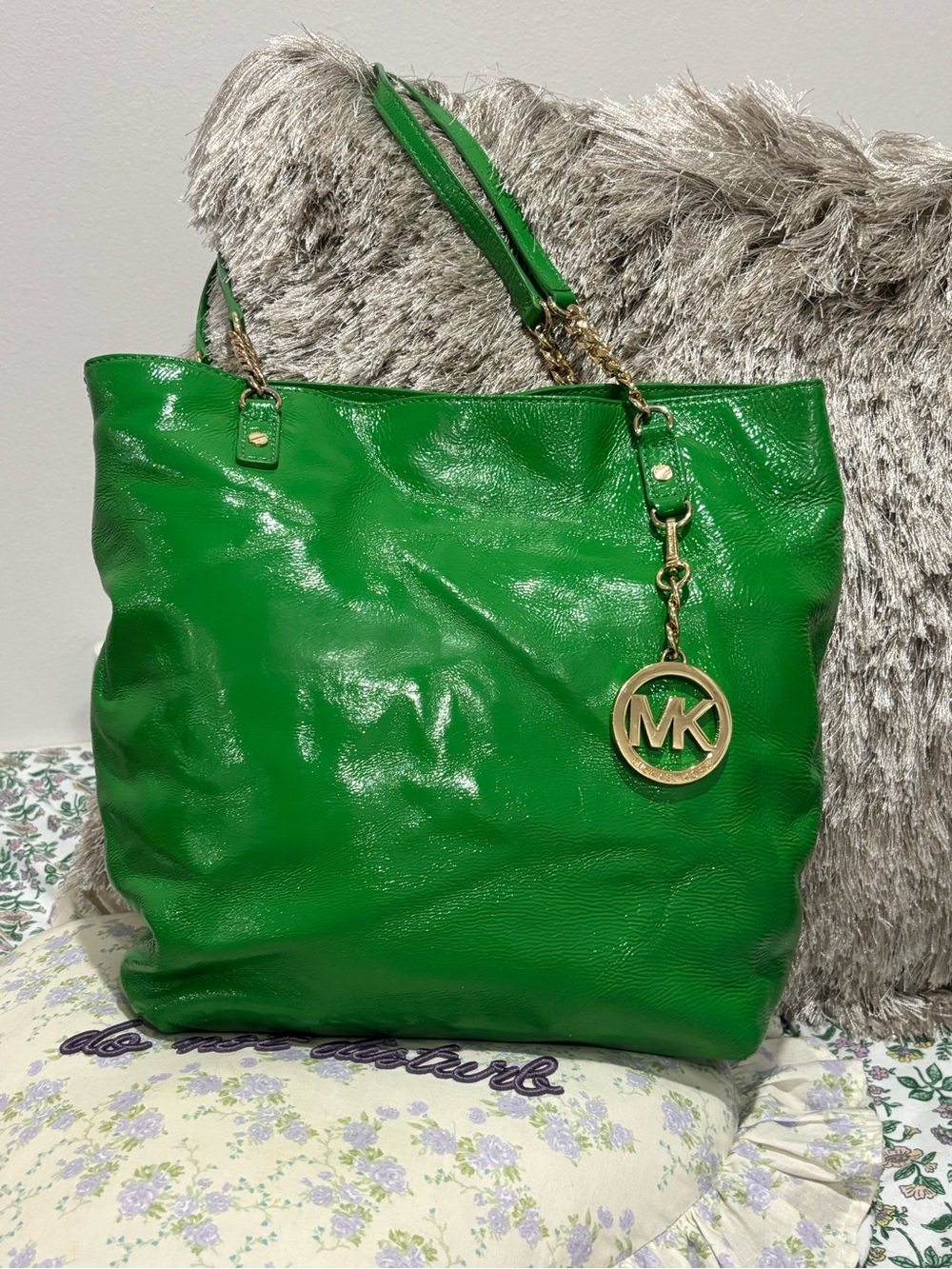 Michael Kors Emerald Green Patent Leather Tote with Gold MK Charm - Picture 8 of 16